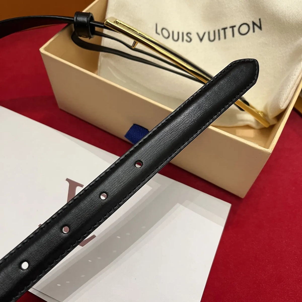 black leather Louis Vuitton Gold Buckle Belt - Hình 7