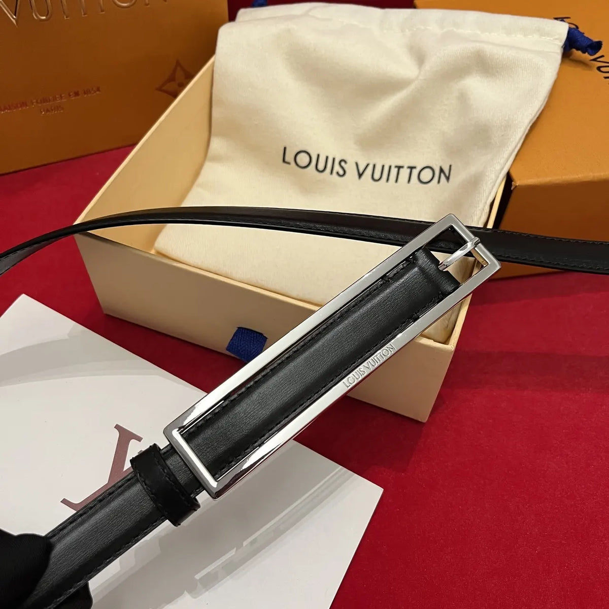 Louis Vuitton Rectangular Buckle Black Leather Belt - Hình 8