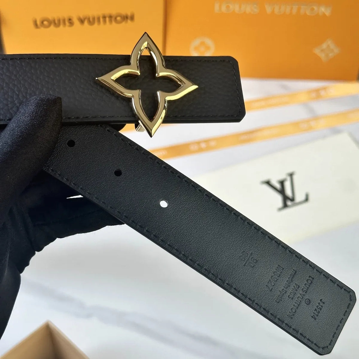 LV Black Leather Flower Belt - Hình 6