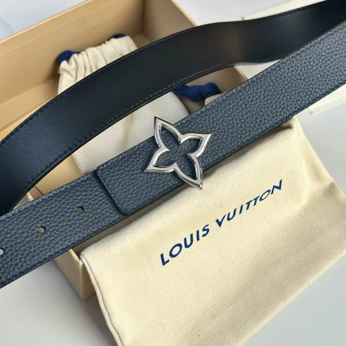flower Louis Vuitton Blue Leather Belt - Hình 4