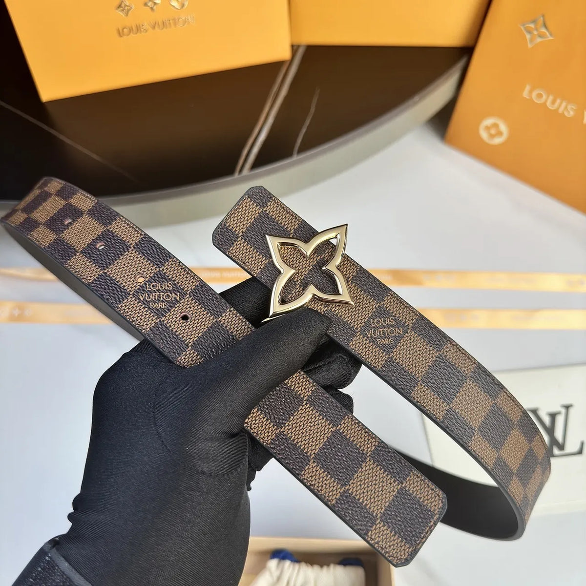 Louis Vuitton Damier Azur Belt gold - Hình 2