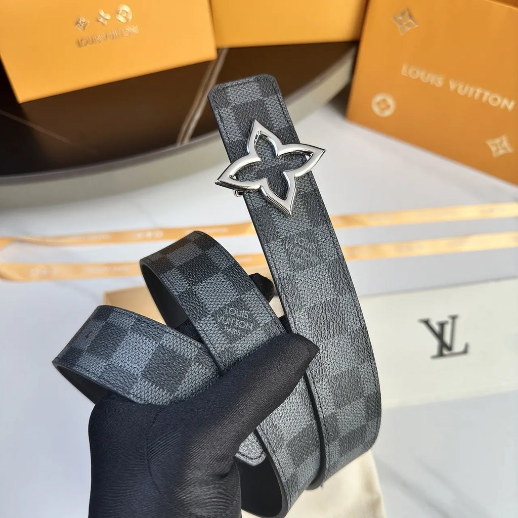 silver flower Louis Vuitton Damier Infini Belt - Hình 2