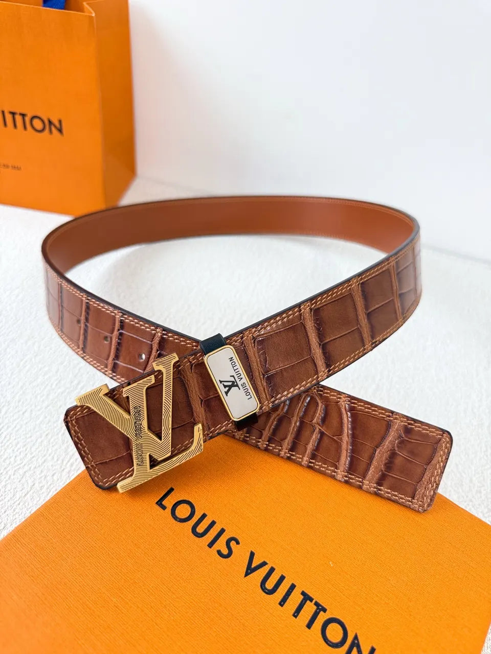 LV Alligator Leather Belt - Hình 3