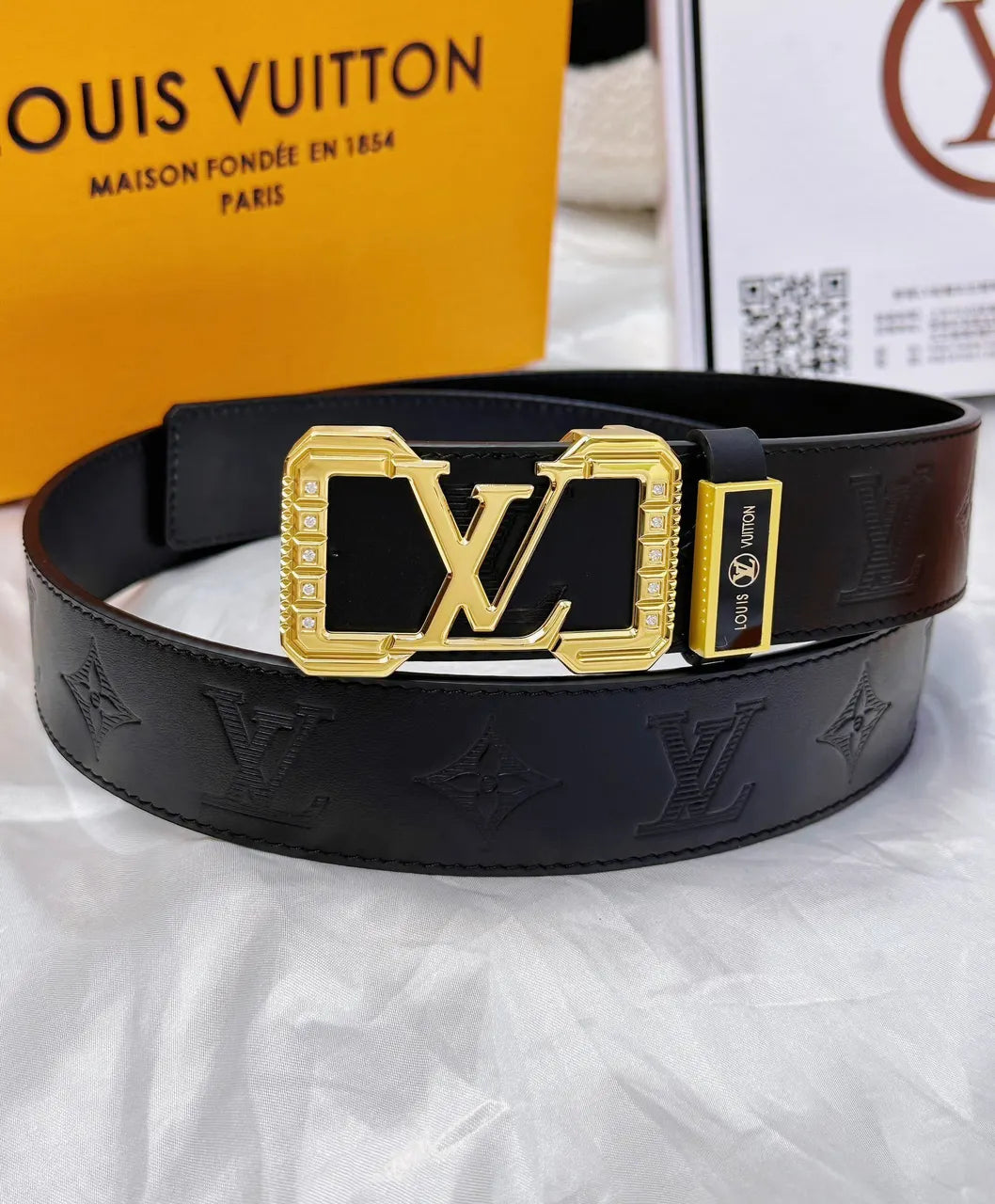 black gold Louis Vuitton Embossed Leather Belt - Hình 4