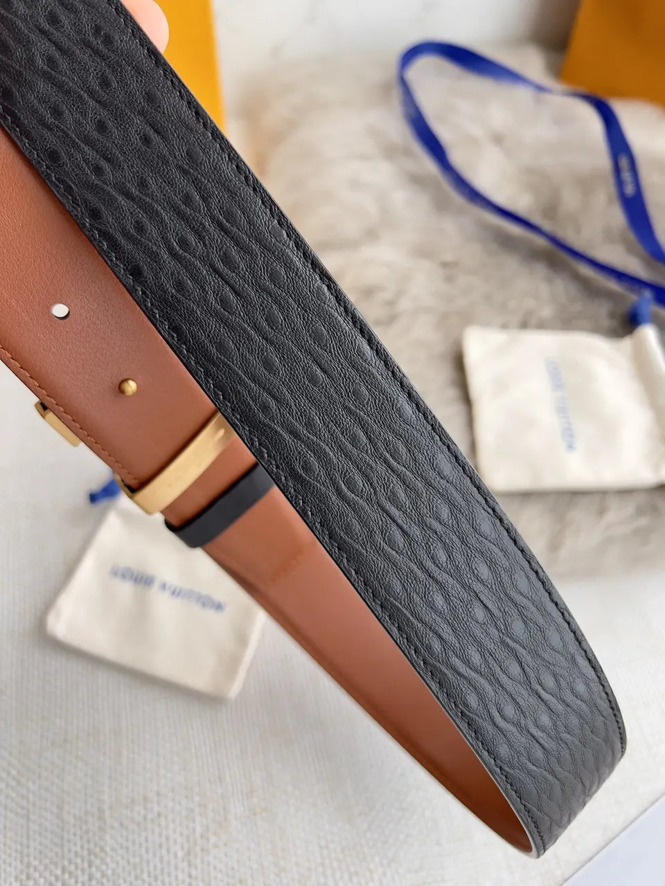 Louis Vuitton Textured Leather Belt - Hình 5