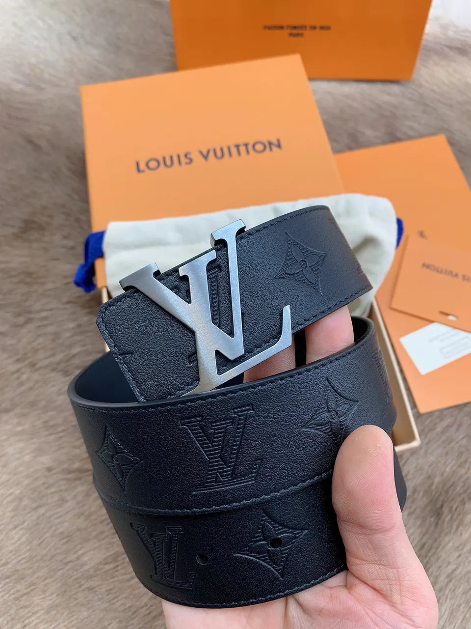 Louis Vuitton Embossed Belt black leather - Hình 3
