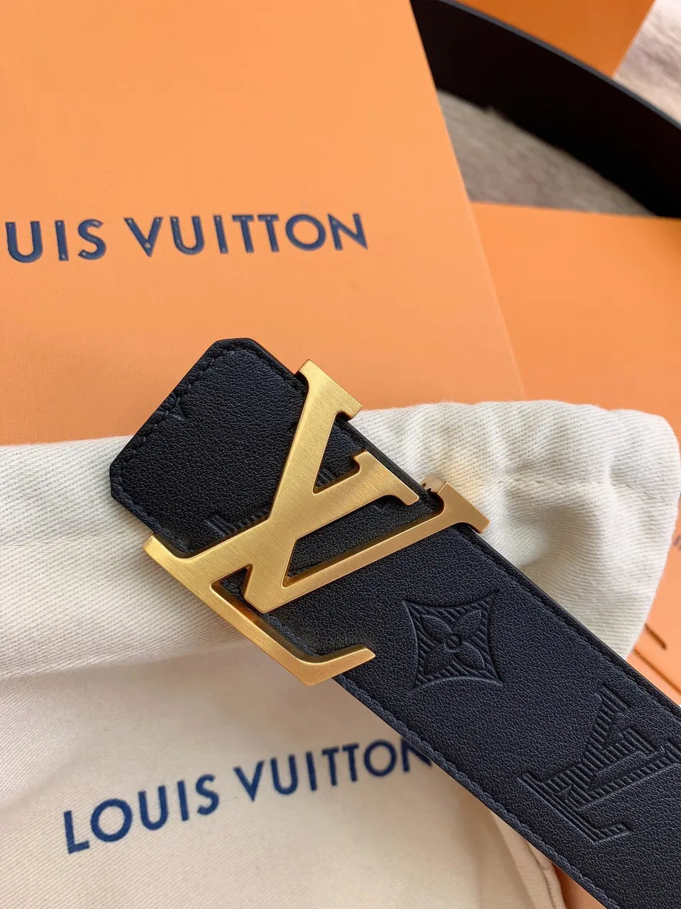 Louis Vuitton Embossed Monogram Belt black - Hình 2