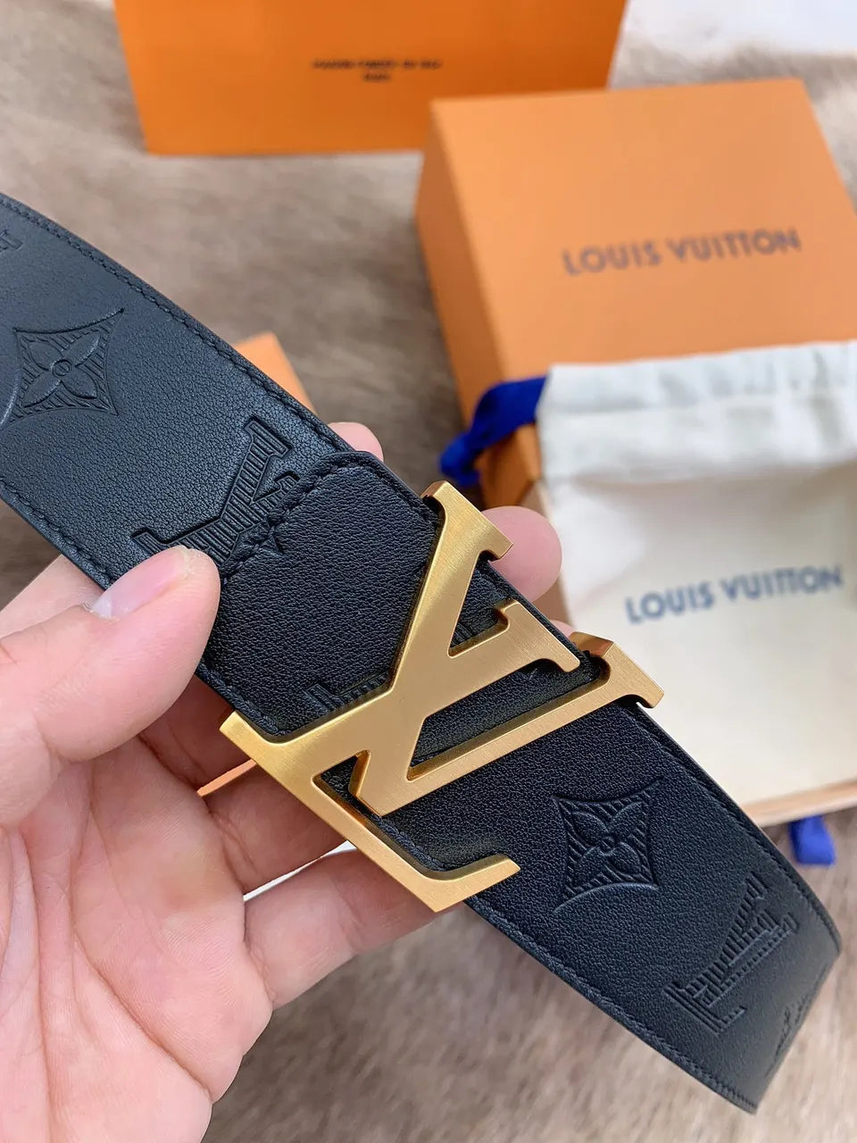 Louis Vuitton Embossed Monogram Belt black - Hình 4