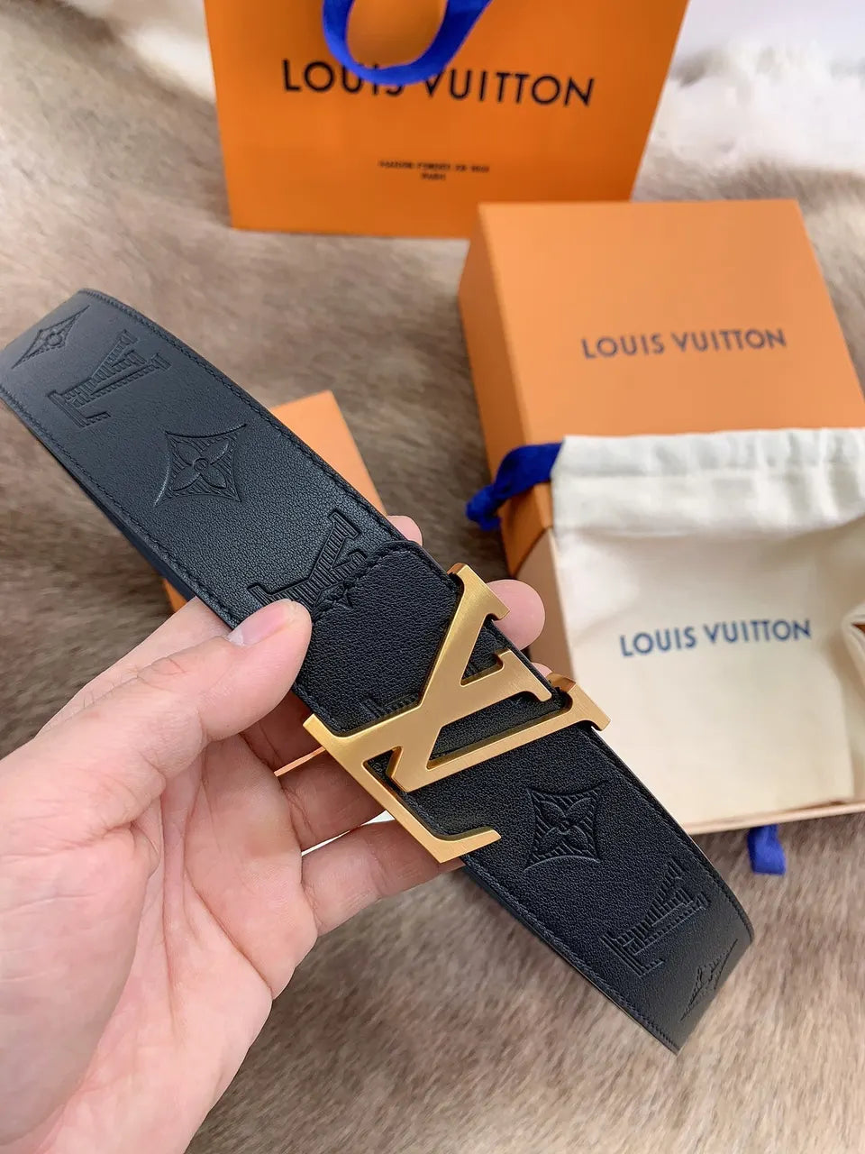 Louis Vuitton Embossed Monogram Belt black - Hình 6