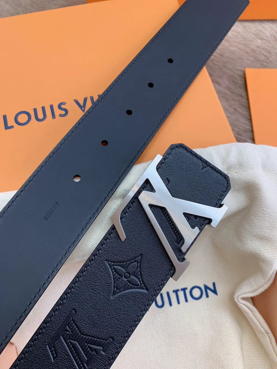 silver Louis Vuitton Black Monogram Leather Belt - Hình 5