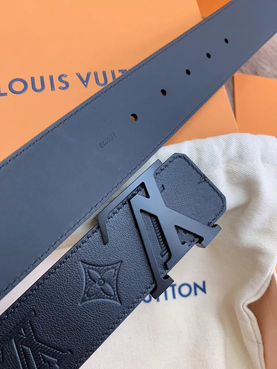 Louis Vuitton Black Monogrammed Belt - Hình 5