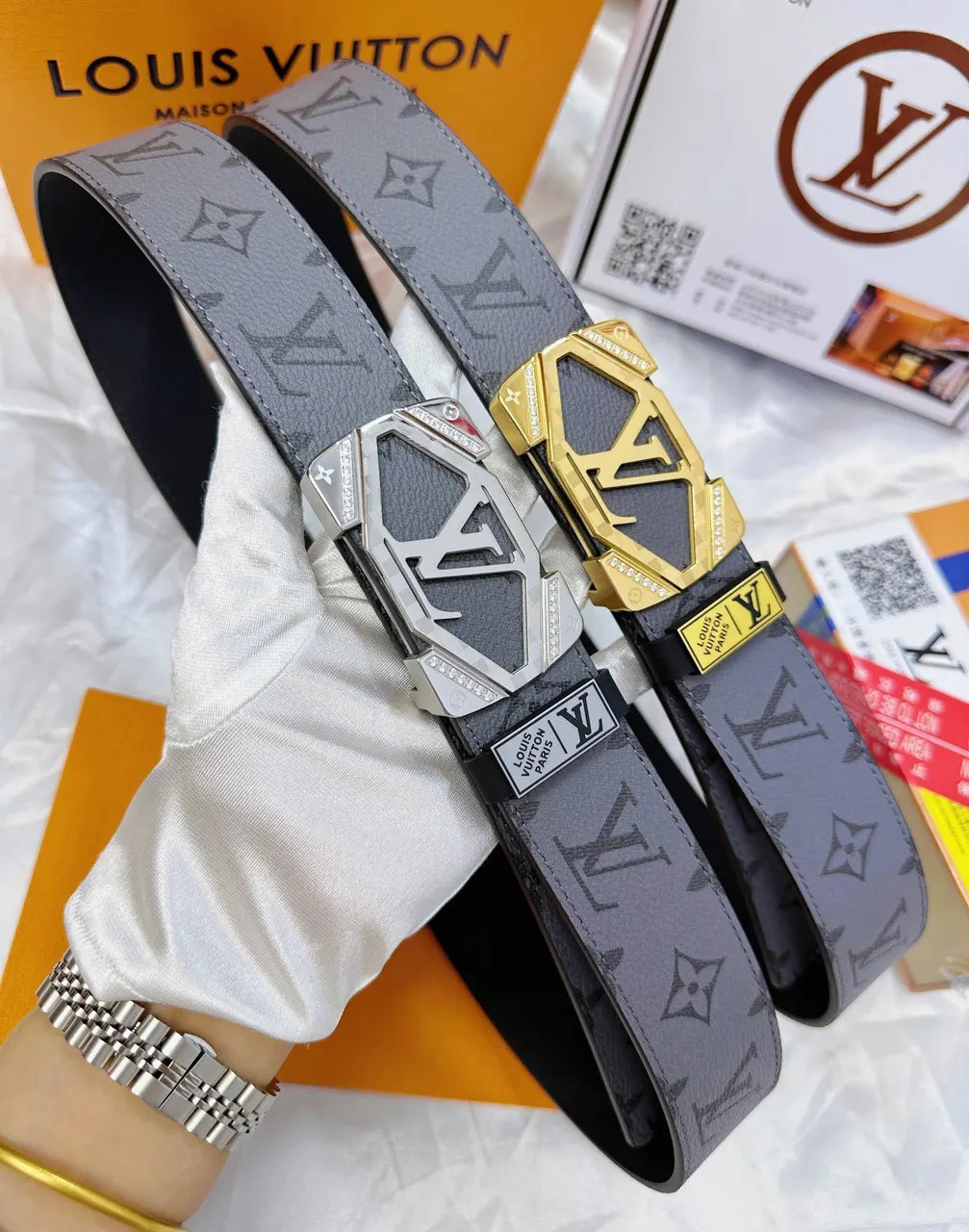 Louis Vuitton Diamond Buckle Belt