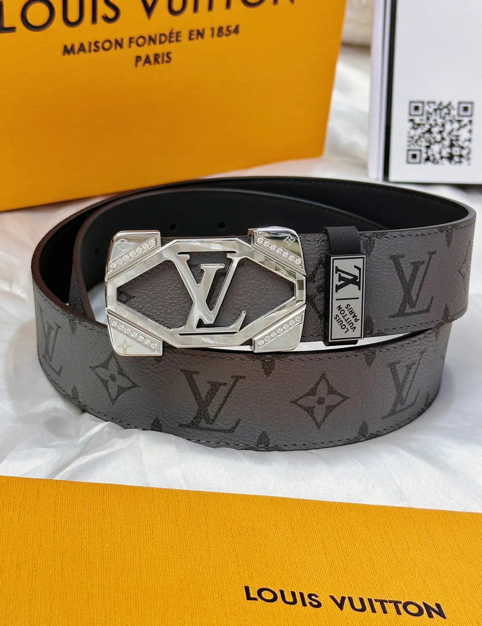 Louis Vuitton Diamond Buckle Belt - Hình 4