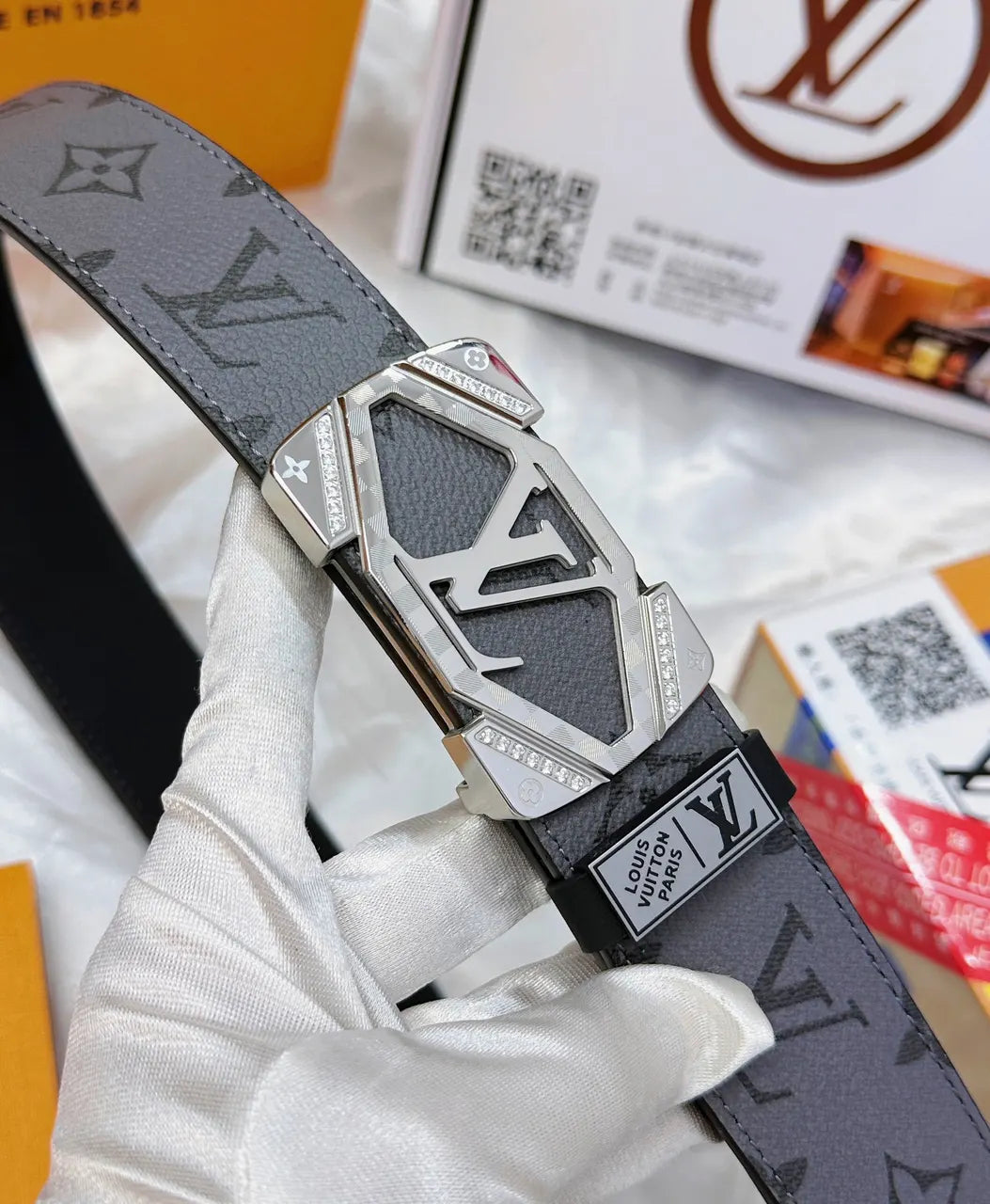Louis Vuitton Diamond Buckle Belt - Hình 7