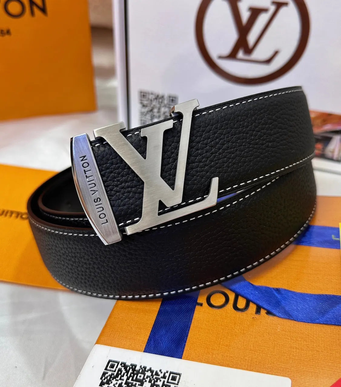 silver gold Louis Vuitton Black Leather Belt - Hình 2