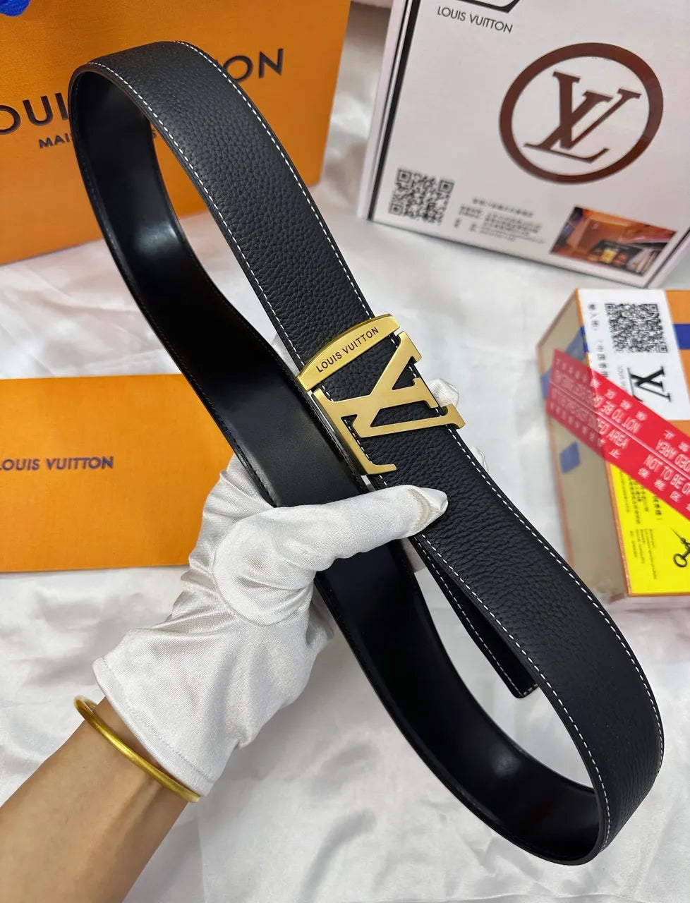 silver gold Louis Vuitton Black Leather Belt - Hình 7