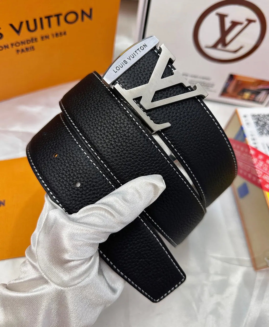 Louis Vuitton Silver LV Buckle - Hình 2