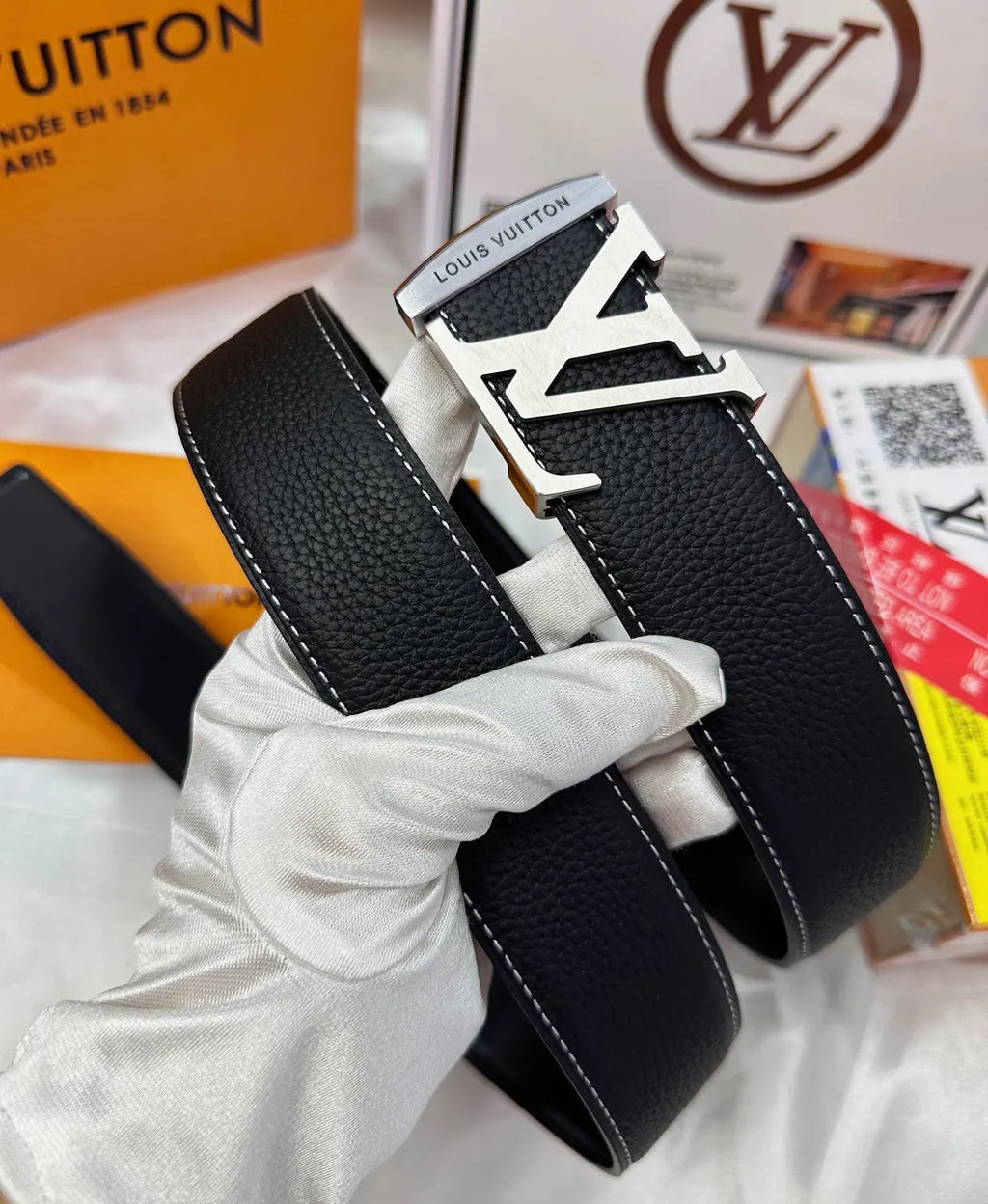 Louis Vuitton Silver LV Buckle - Hình 5