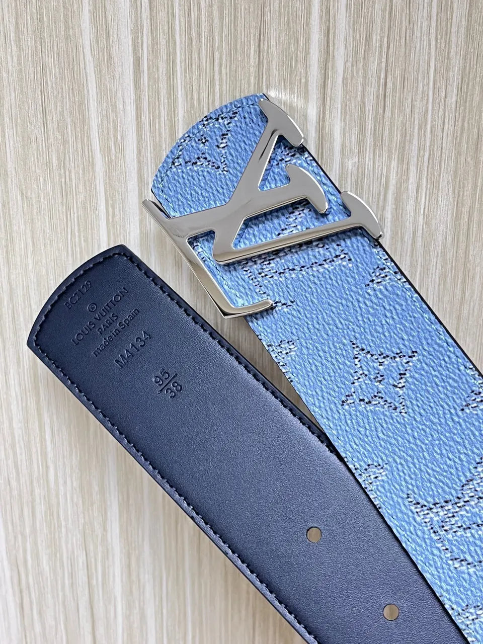 Louis Vuitton Sky Blue Belt - Hình 3