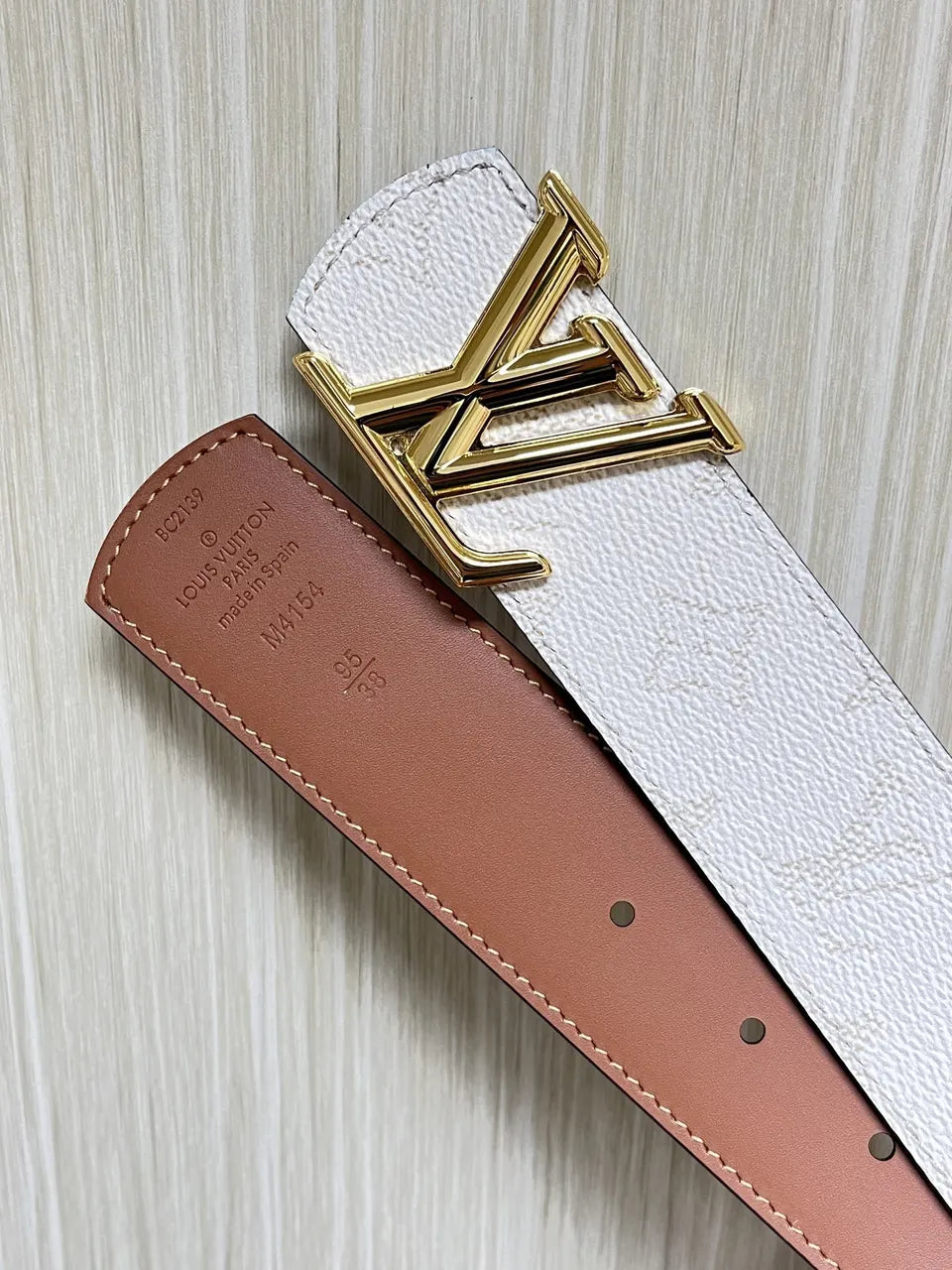 coated Louis Vuitton White Monogram Belt - Hình 3