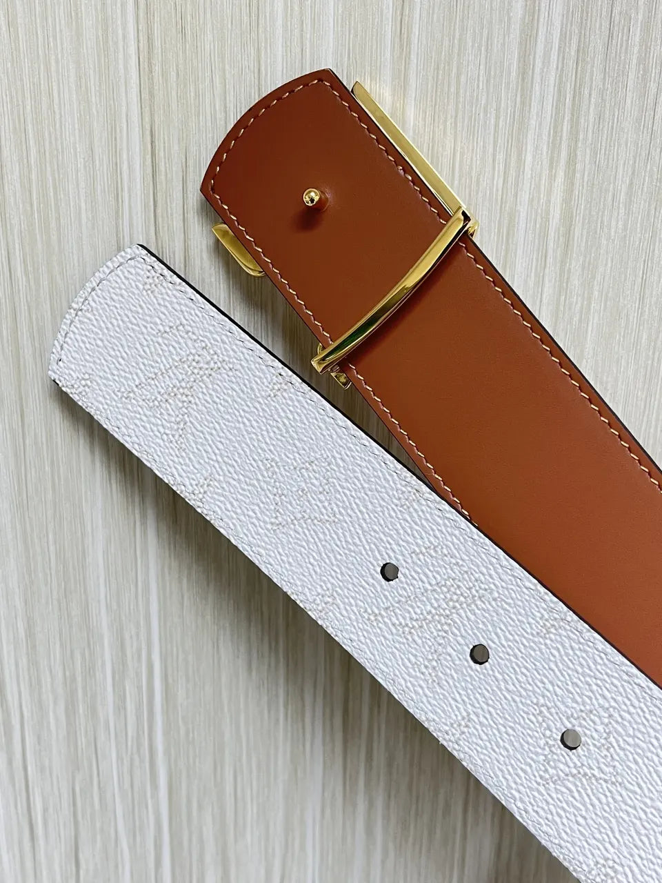 coated Louis Vuitton White Monogram Belt - Hình 4