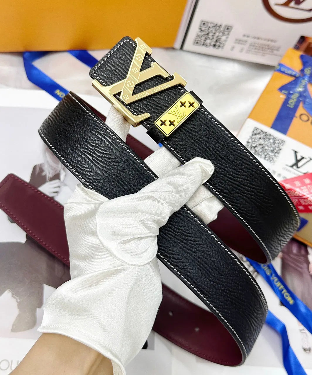 black Louis Vuitton Gold LV Belt - Hình 3