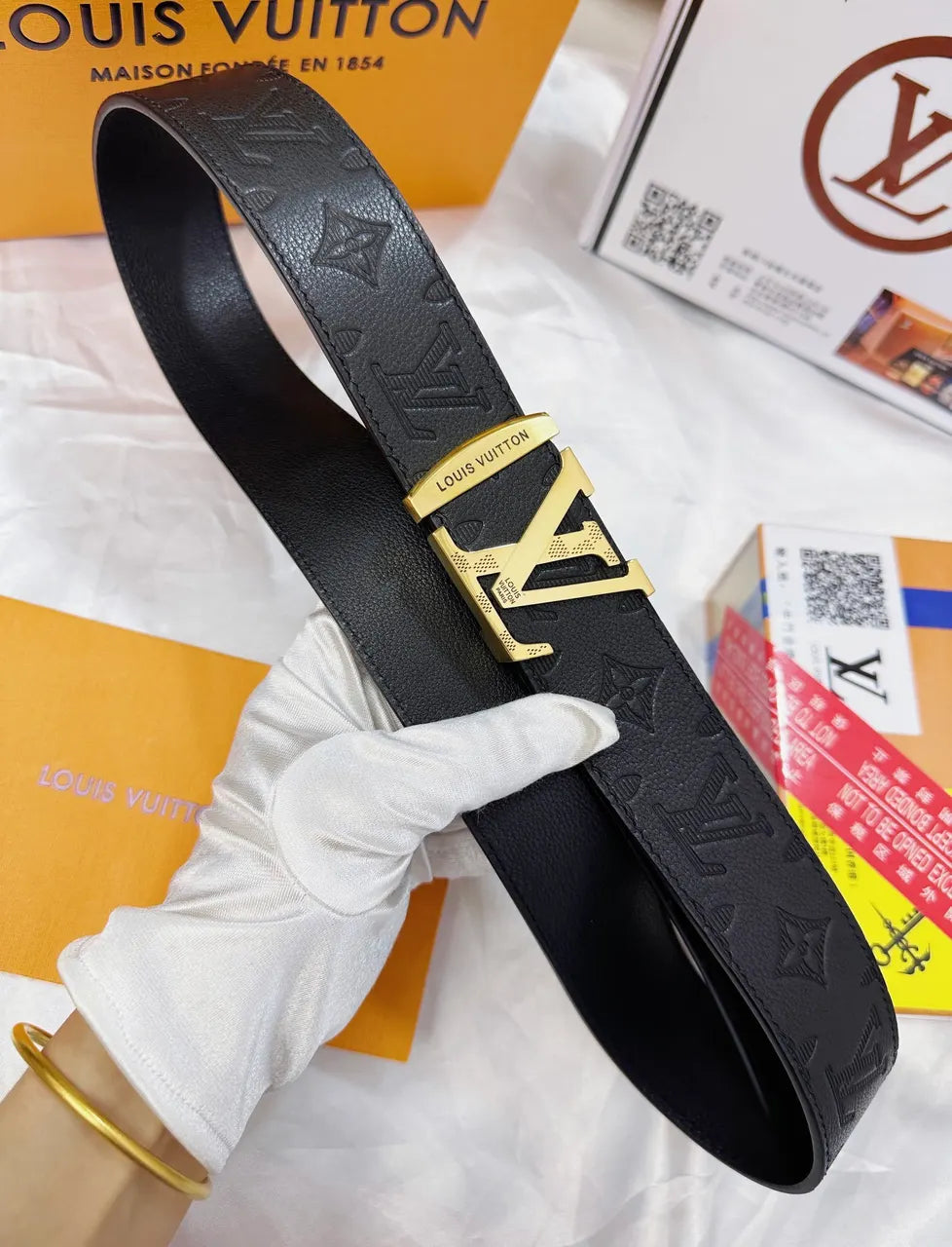 black Louis Vuitton Embossed Monogram Belt - Hình 4