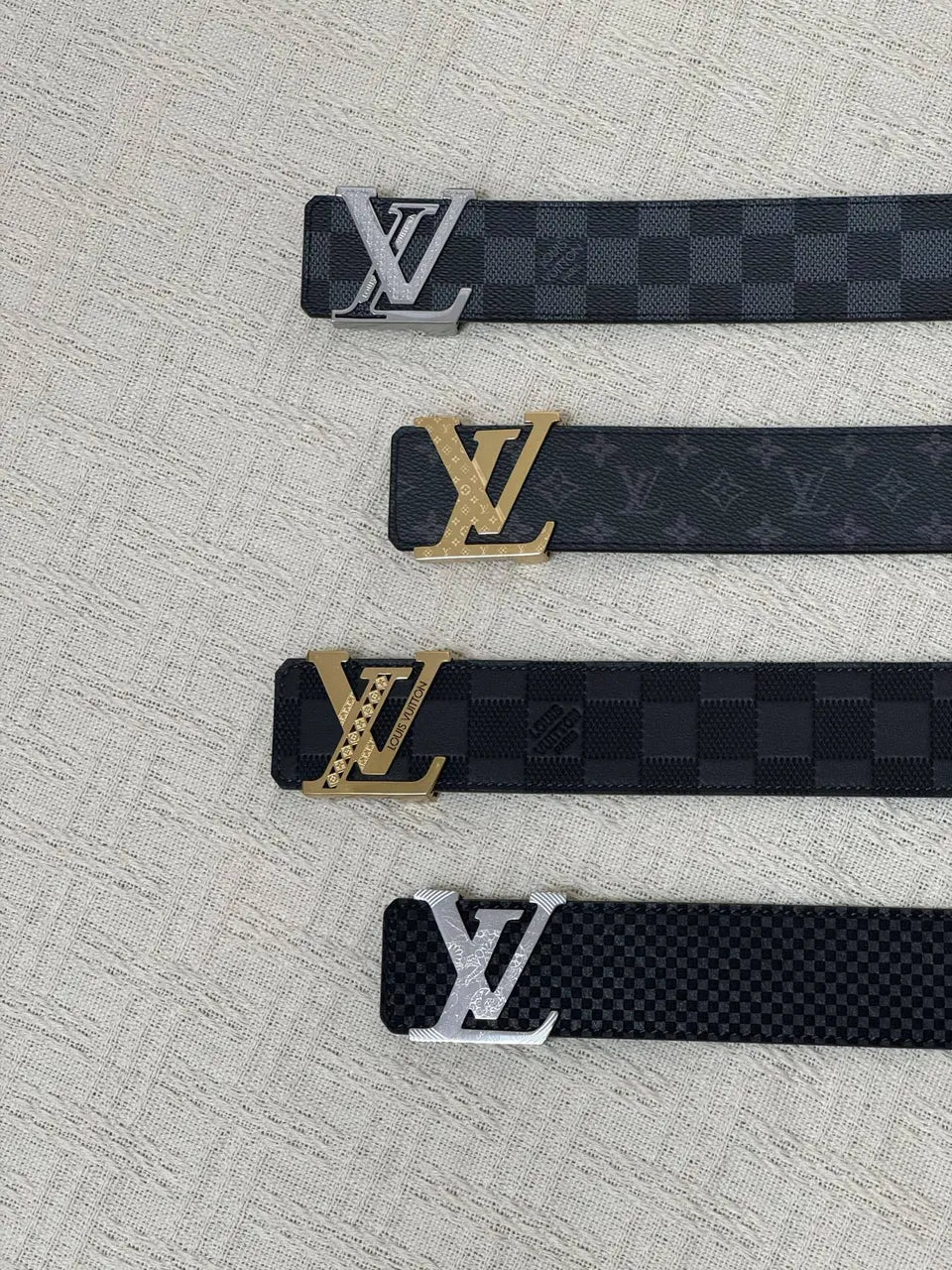 LV Black Leather Logo Belt - Hình 10