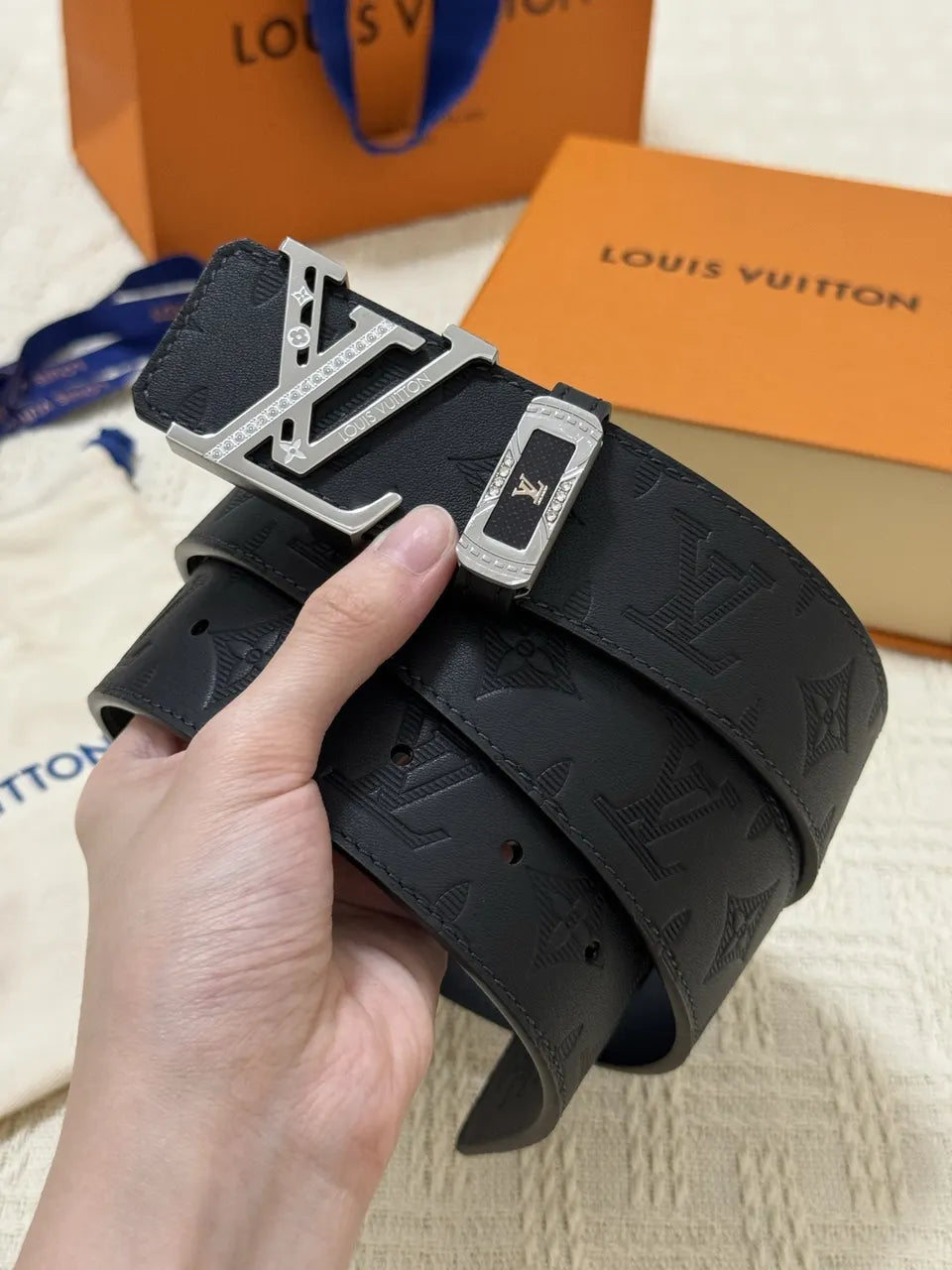 Louis Vuitton Embossed Silver Belt - Hình 3