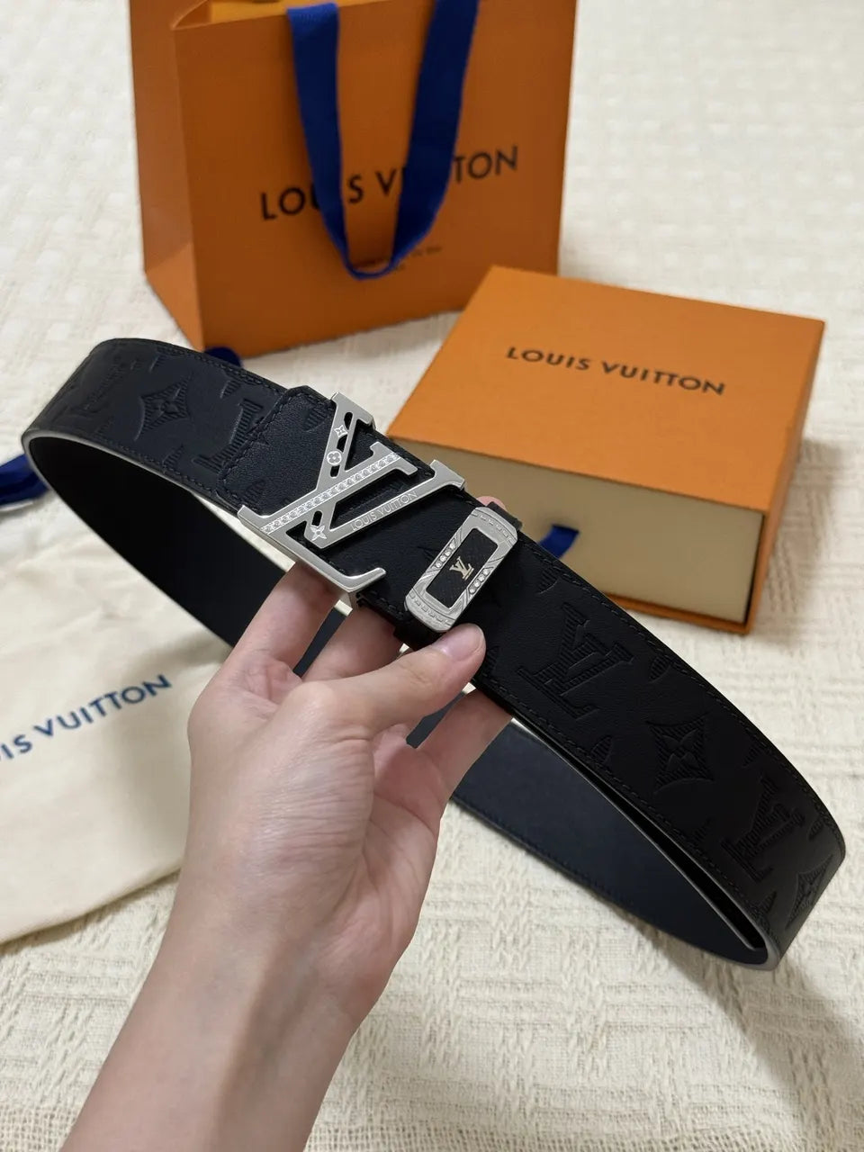 Louis Vuitton Embossed Silver Belt - Hình 5