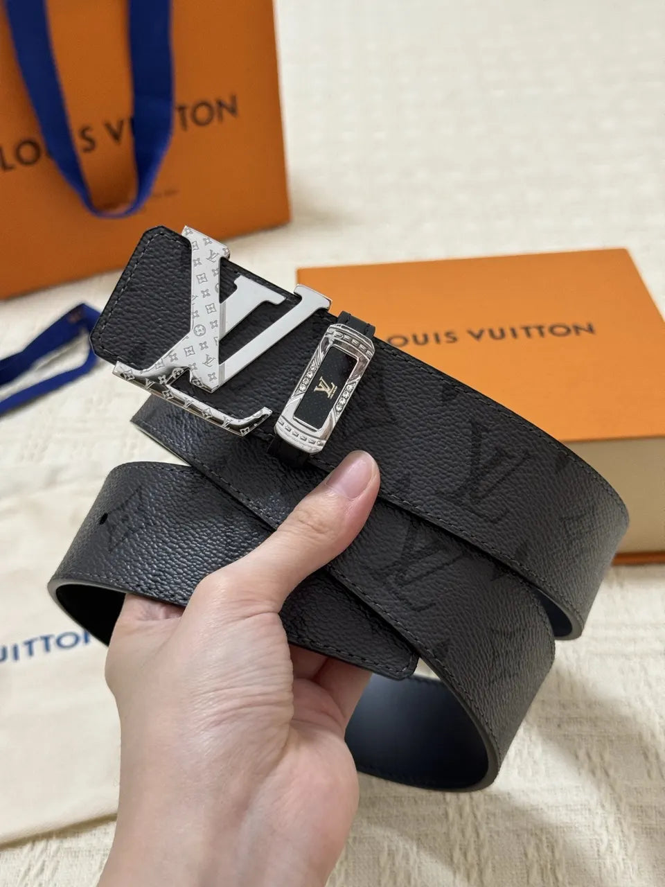 Louis Vuitton Black Monogram Shadow Belt - Hình 2