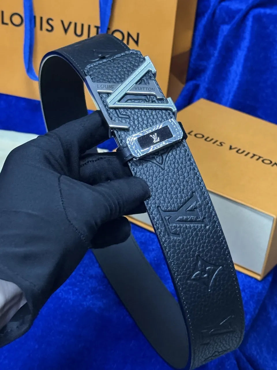Louis Vuitton Black Embossed Leather Belt silver - Hình 3