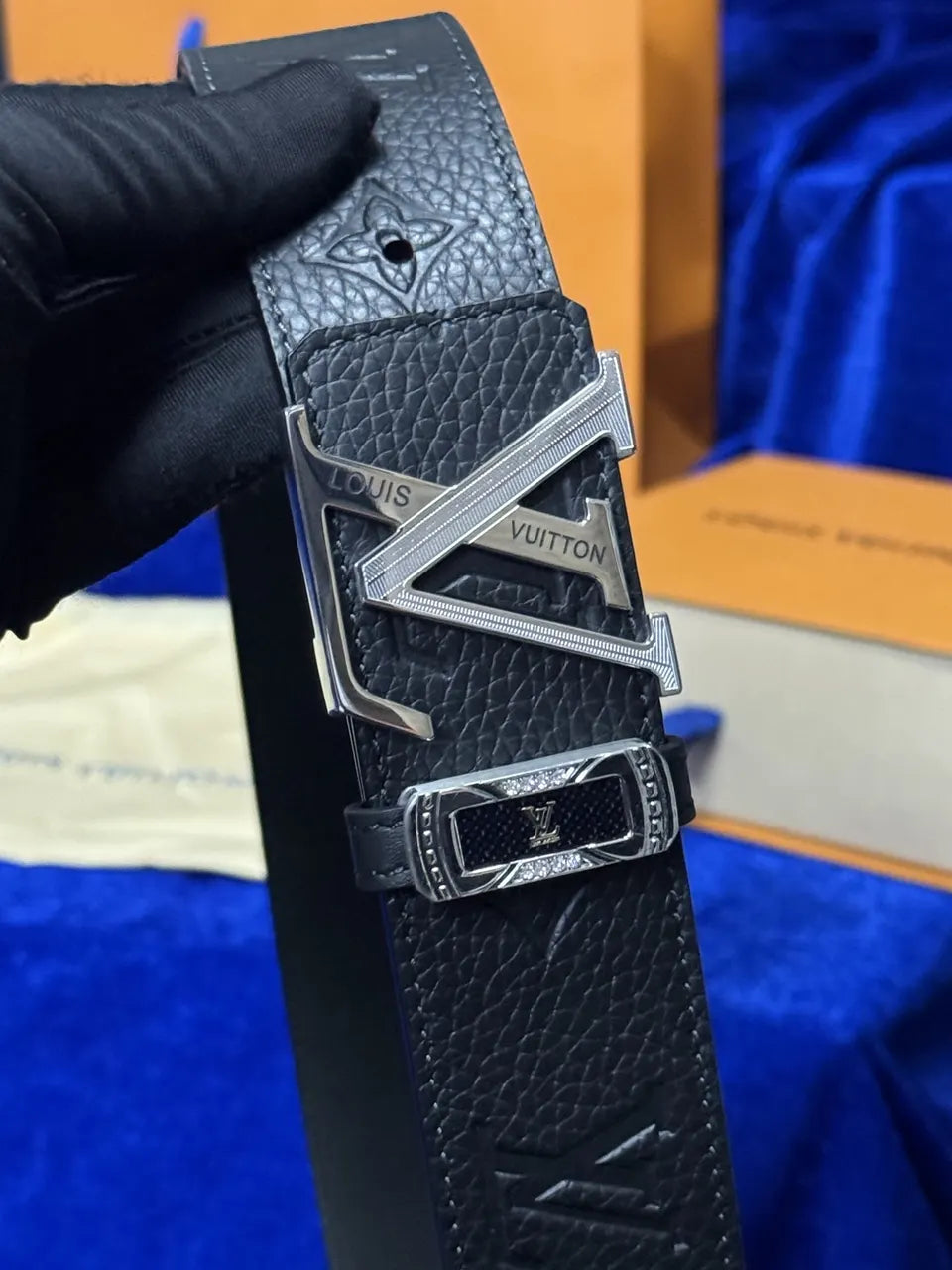Louis Vuitton Black Embossed Leather Belt silver - Hình 7