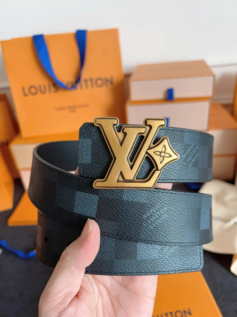 black Louis Vuitton Damier Infini Belt - Hình 5
