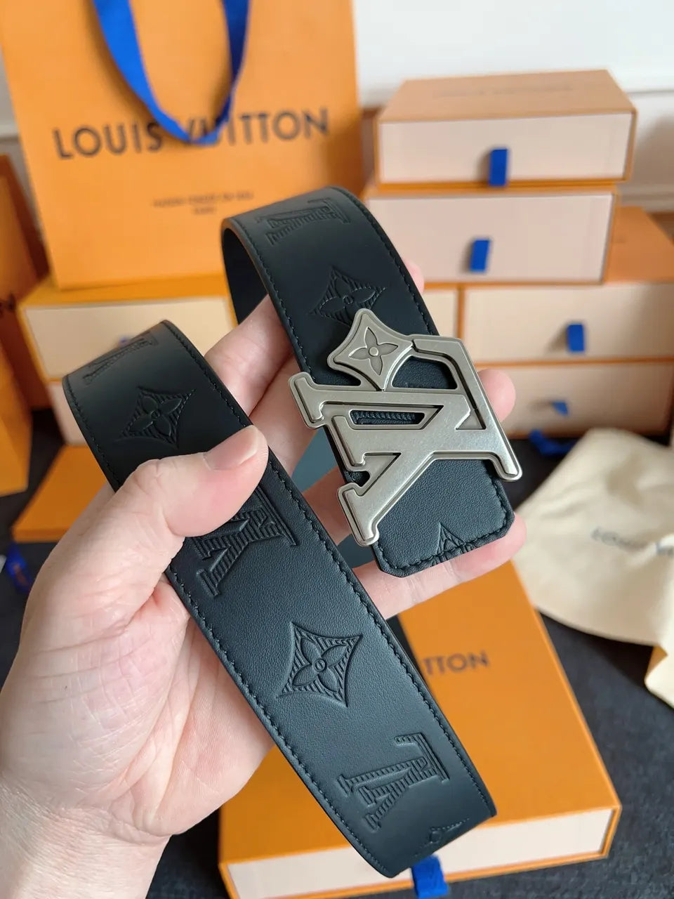 Louis Vuitton Black Embossed Monogram Belt - Hình 4