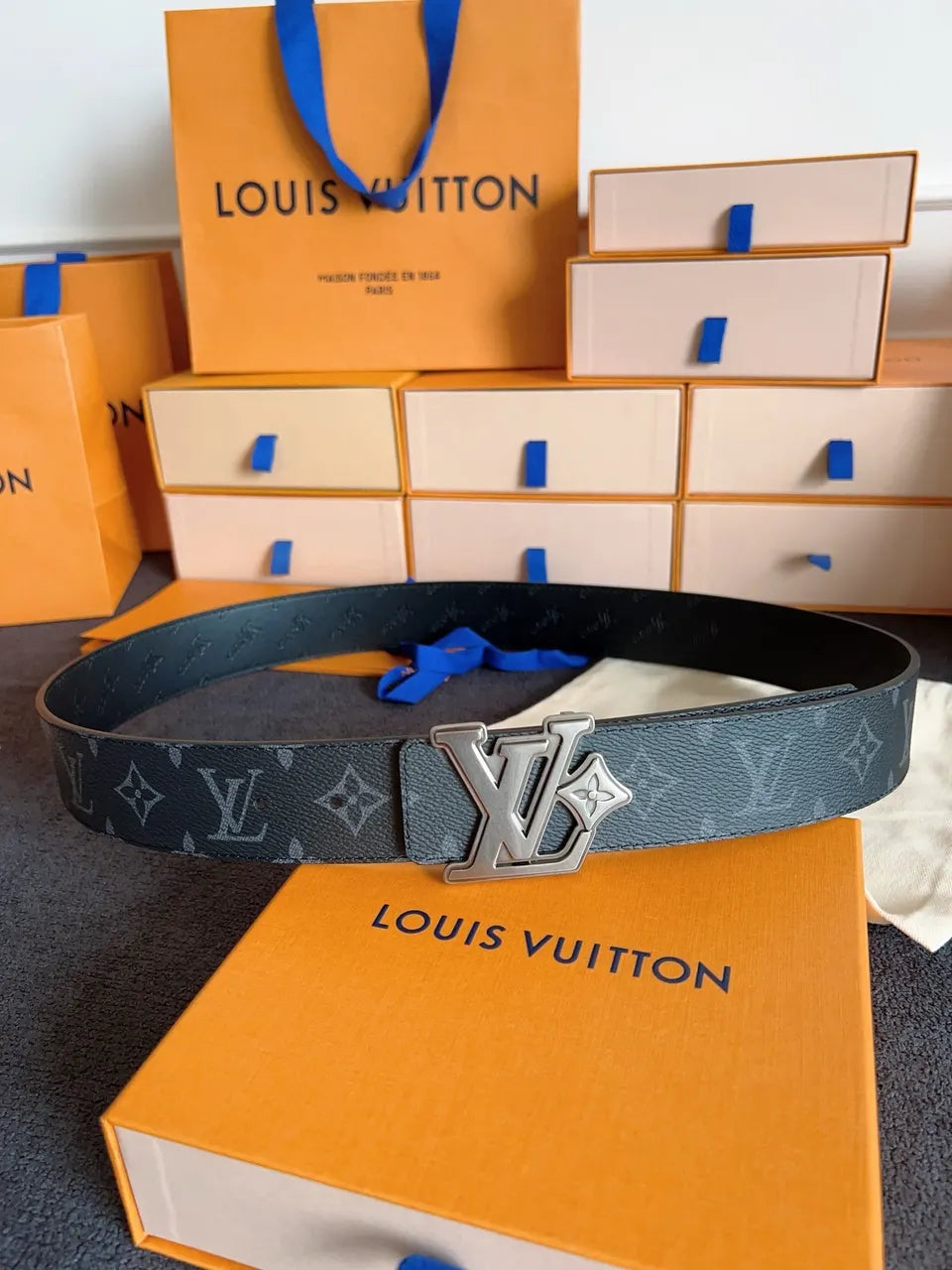 Louis Vuitton LV Initiales Belt - Hình 9