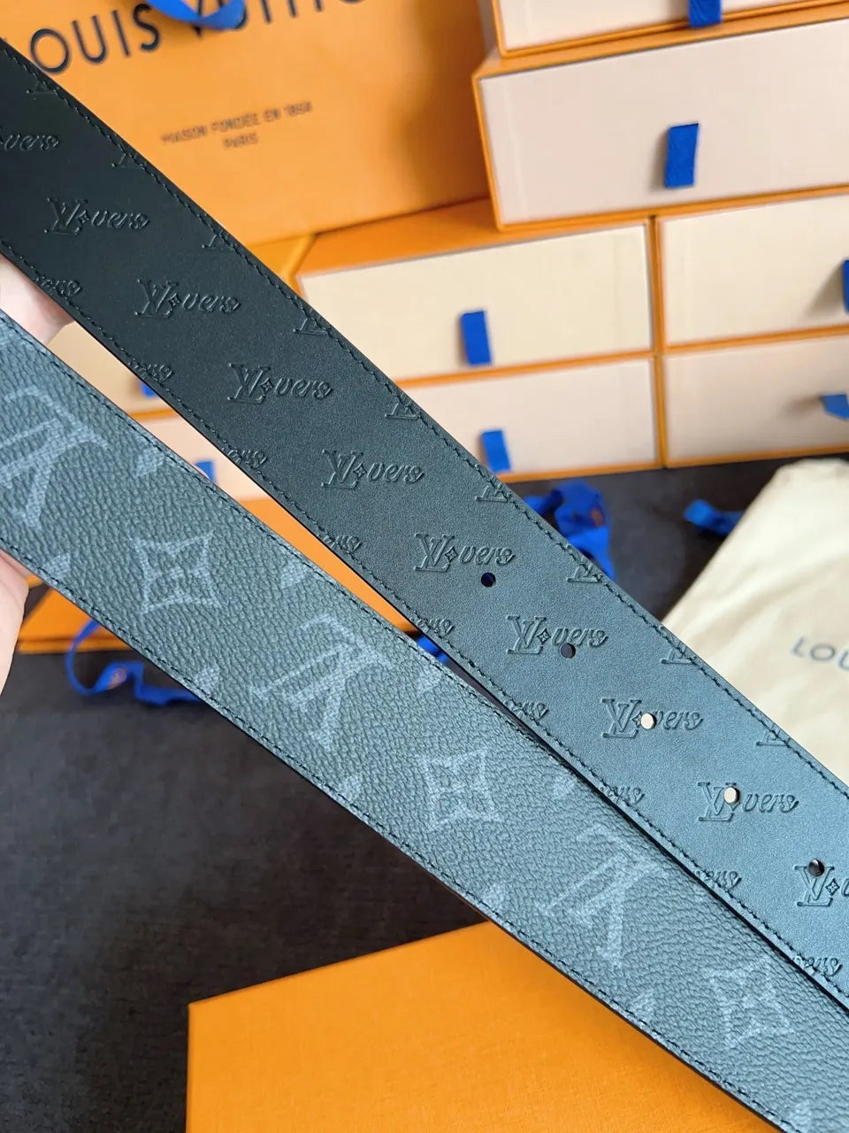 black monogram Louis Vuitton Gold Buckle Belt - Hình 8