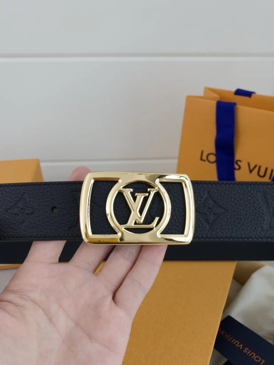 Louis Vuitton Black Leather Gold - Hình 4