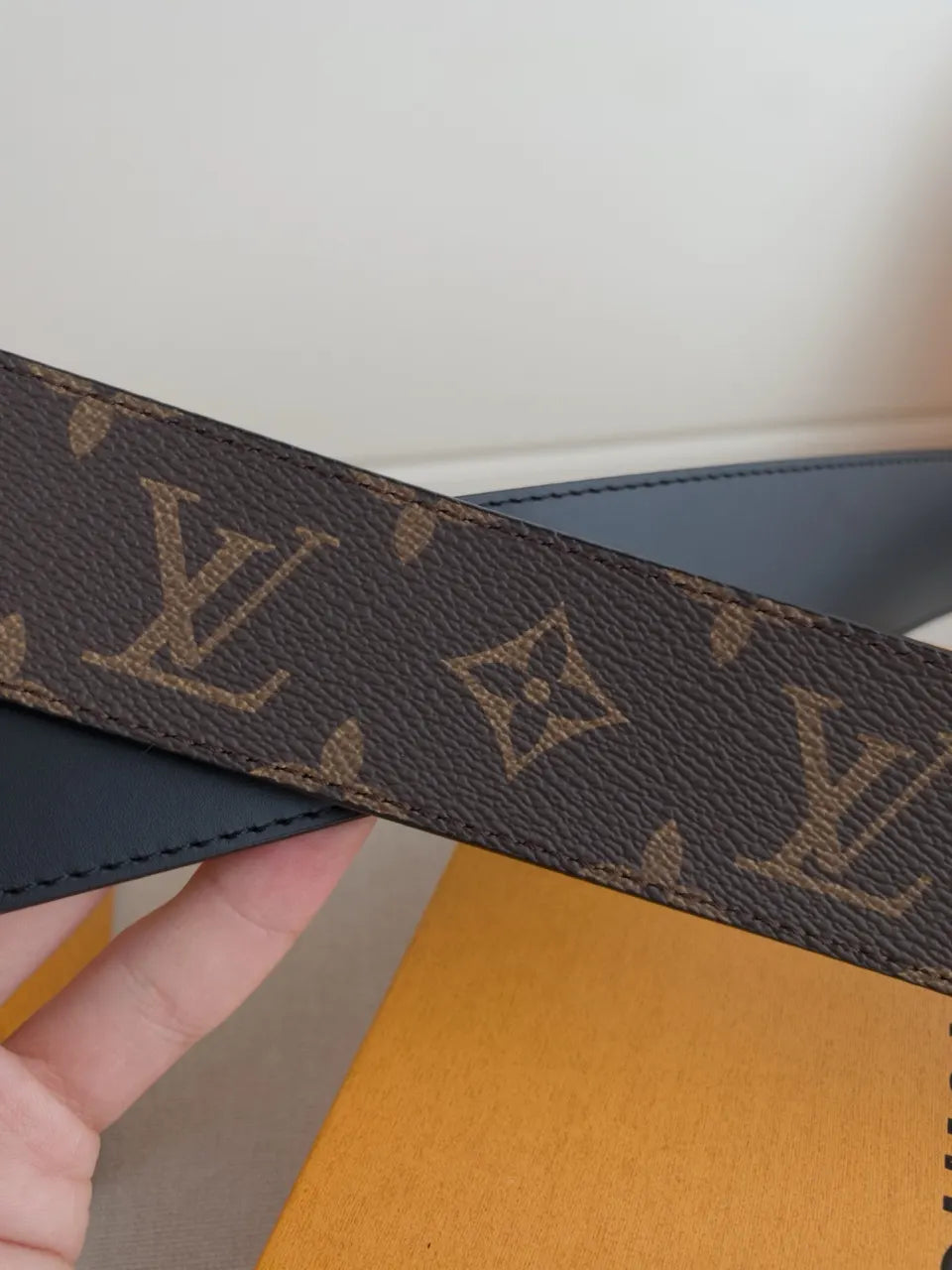 gold lv Louis Vuitton Monogram Brown Belt - Hình 3