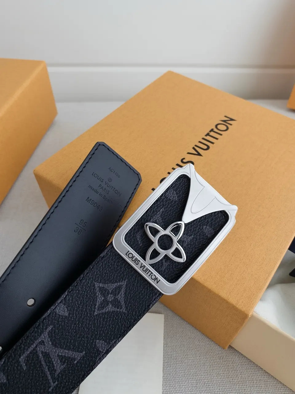Louis Vuitton Flower Belt Black - Hình 3