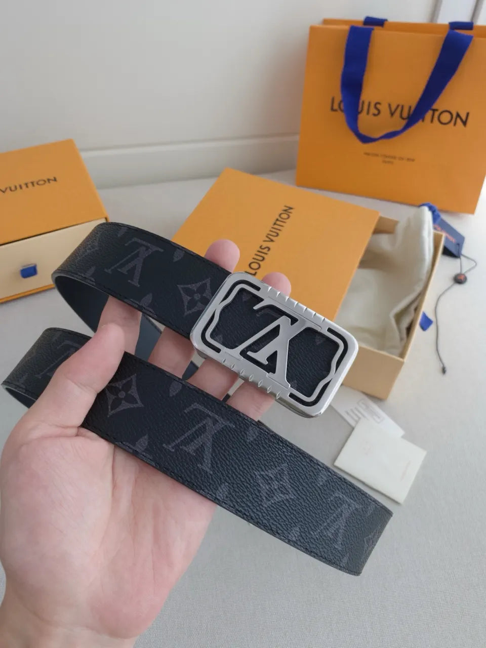 black silver Louis Vuitton Monogram Eclipse Belt - Hình 2