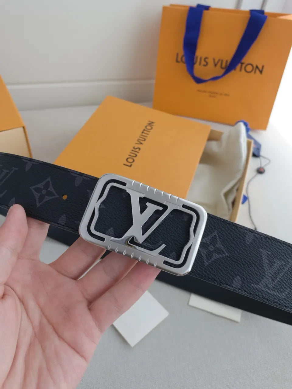 black silver Louis Vuitton Monogram Eclipse Belt - Hình 4