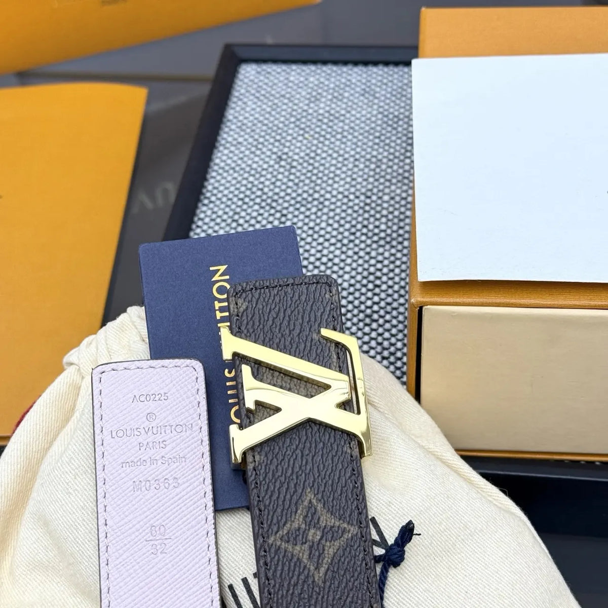 Louis Vuitton Monogram Belt Gold Buckle - Hình 5