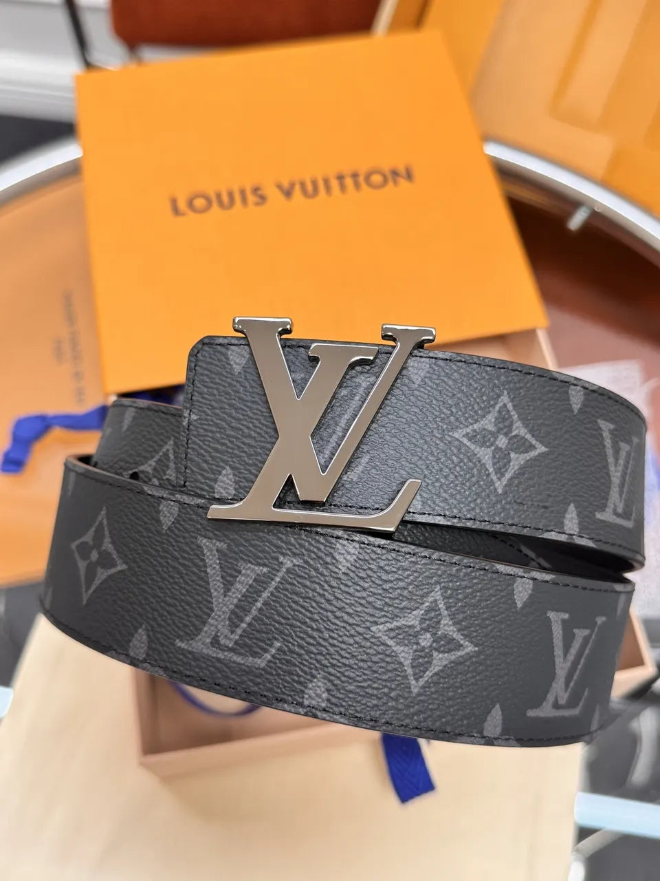 Louis Vuitton Black Monogram LV Initiales Belt - Hình 2