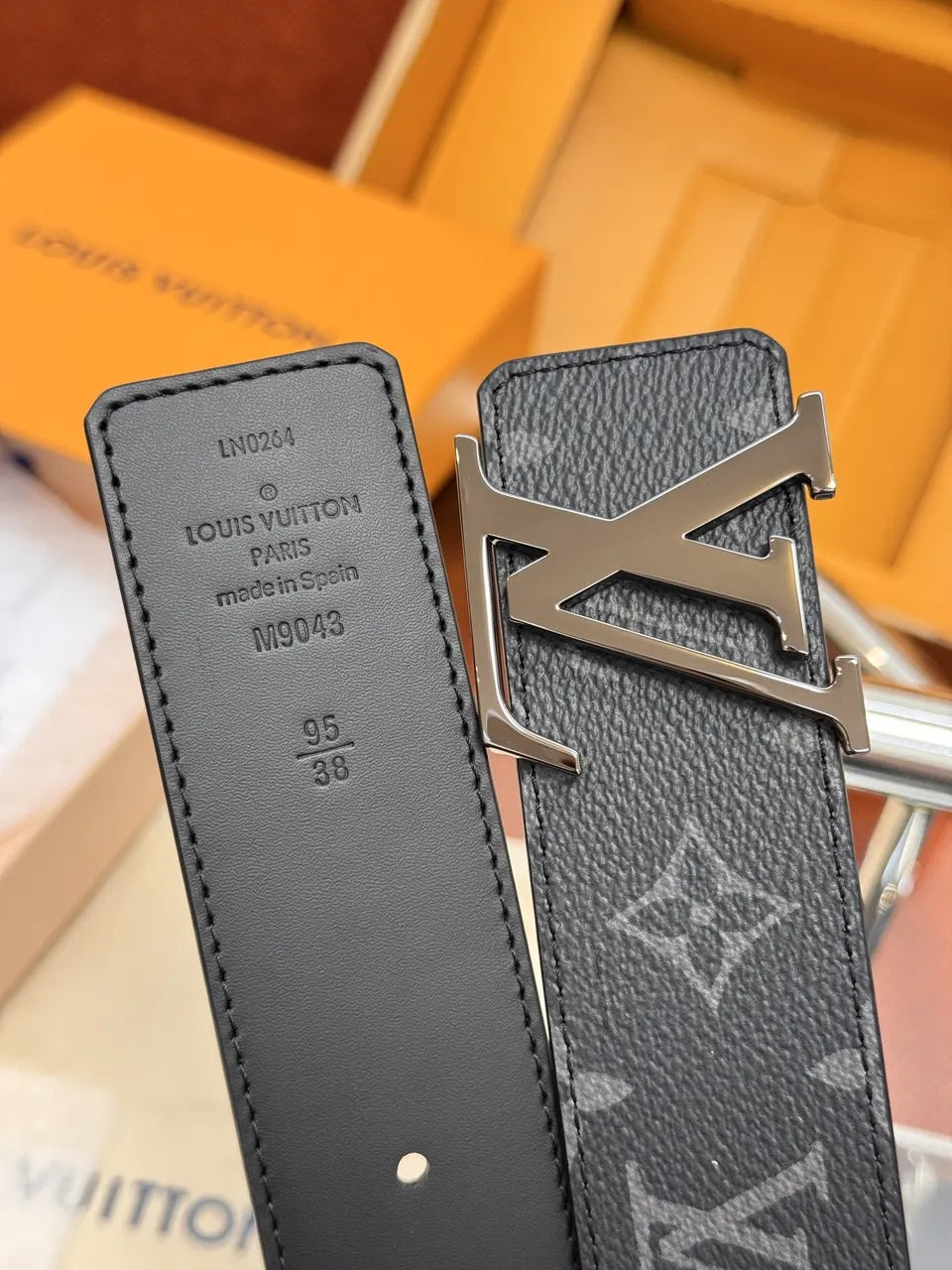 Louis Vuitton Black Monogram LV Initiales Belt - Hình 4