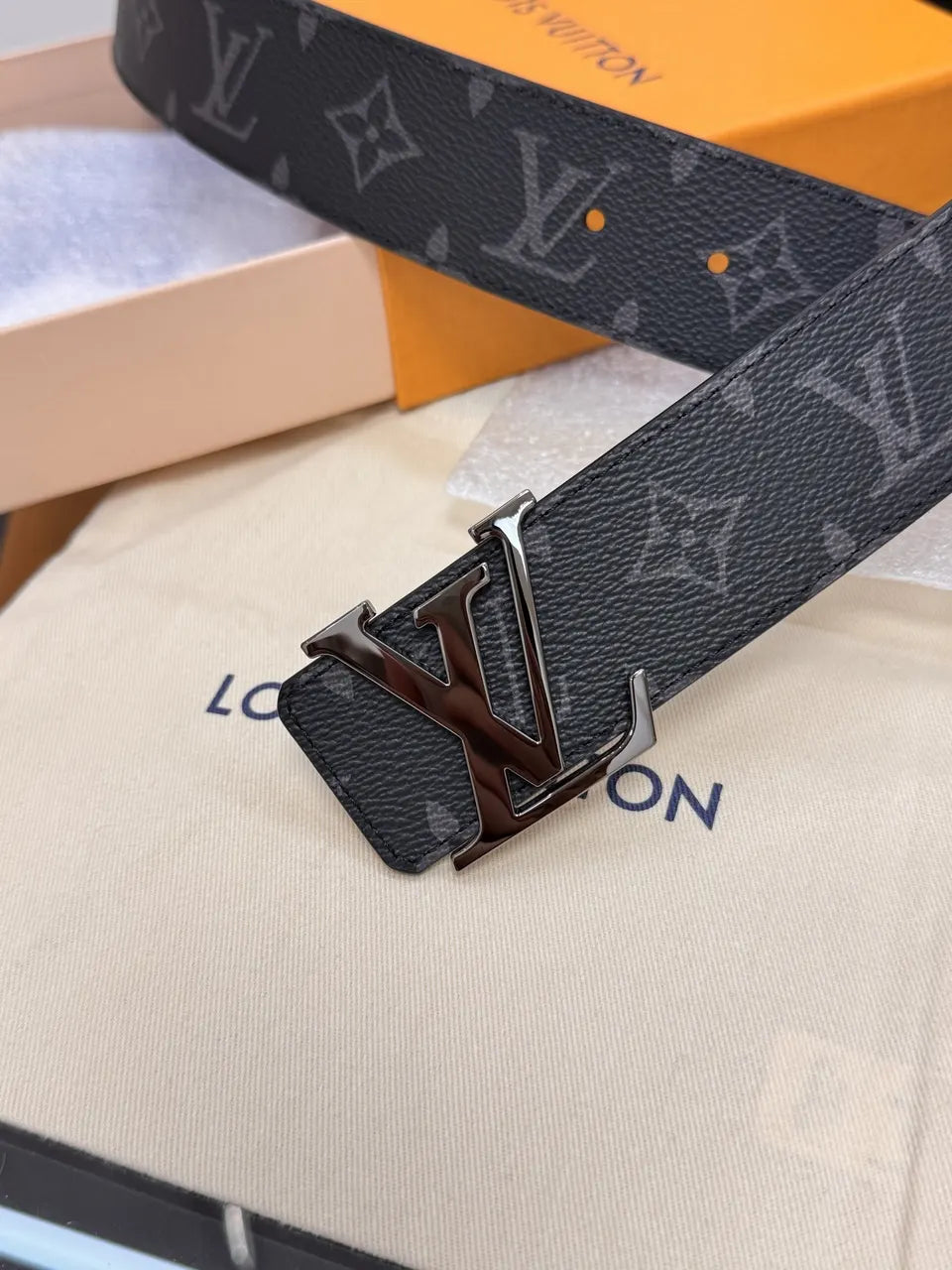 Louis Vuitton Black Monogram LV Initiales Belt - Hình 9
