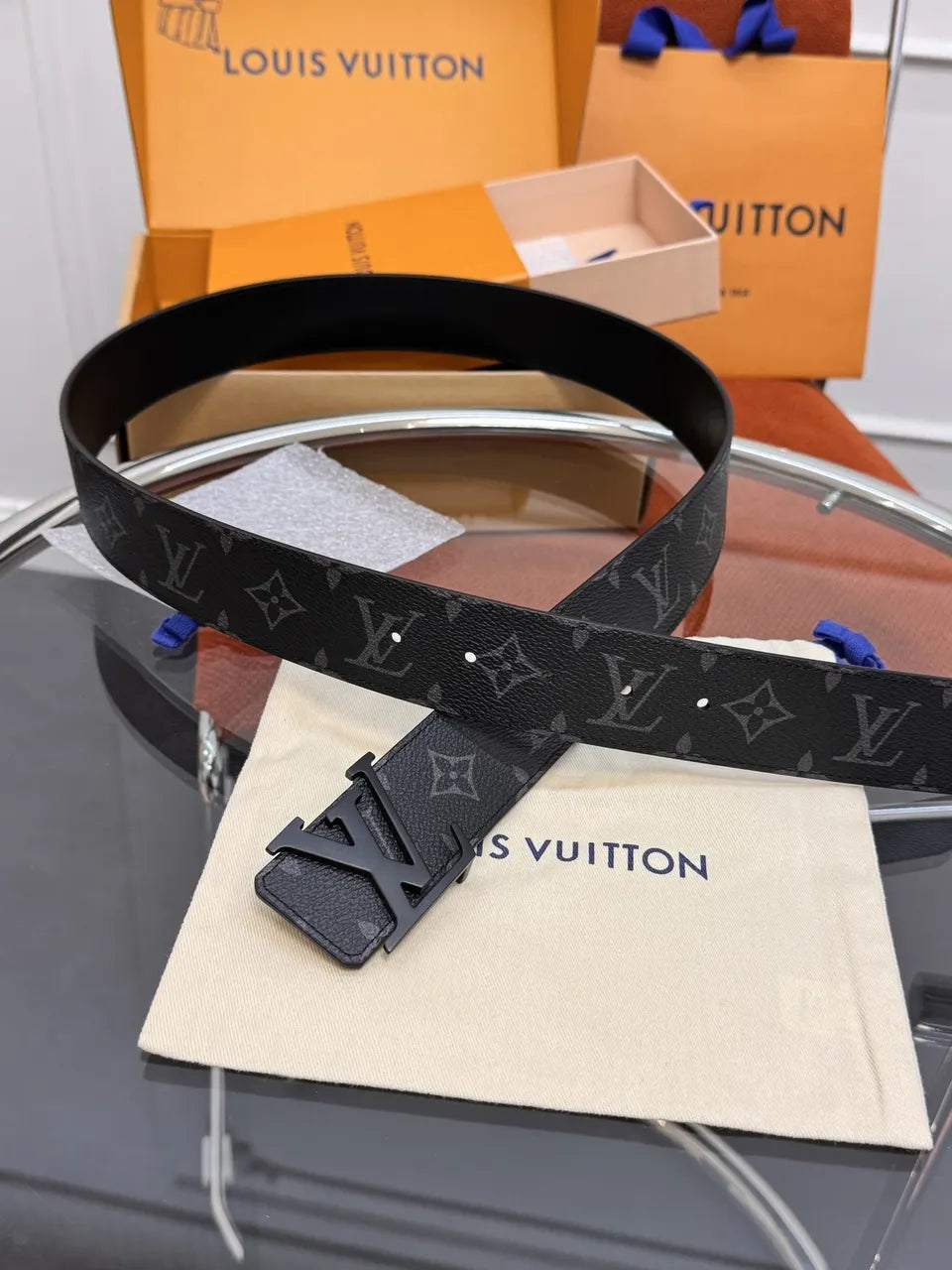 black Louis Vuitton Shadow Belt - Hình 7