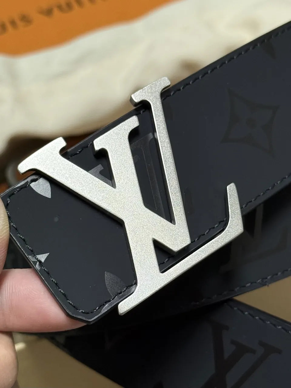 Louis Vuitton Shadow Belt Silver - Hình 3