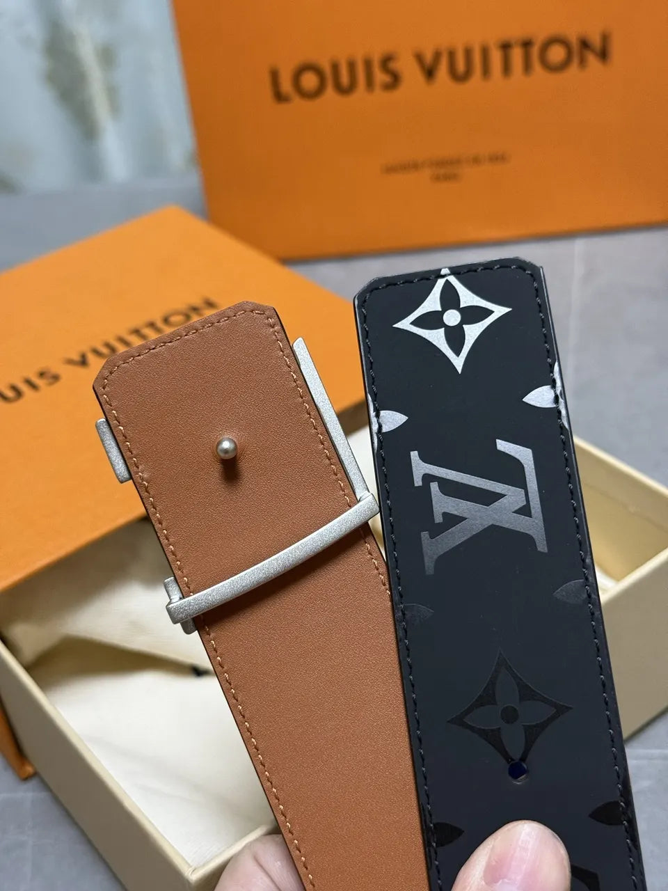 Louis Vuitton Shadow Belt Silver - Hình 7