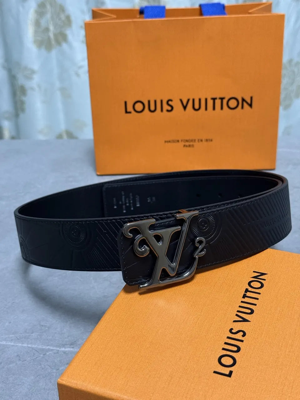 black silver Louis Vuitton Embossed Leather Belt - Hình 9